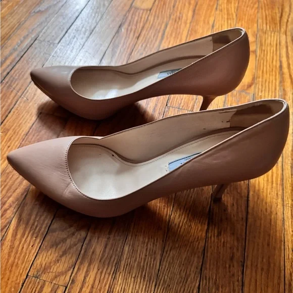 Prada Nude Platform pointy toe Heels - Picture 2 of 7